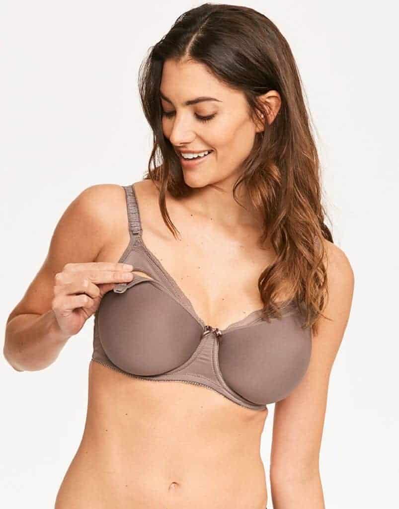 Best Nursing Bras for Large Breasts [2022 Review] TheBetterFit