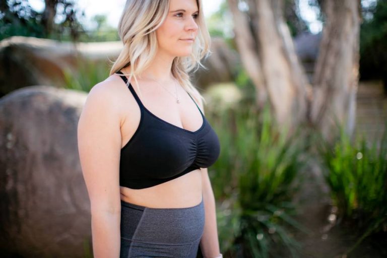 Best Sports Bra for Saggy Breasts [2024 Review] TheBetterFit