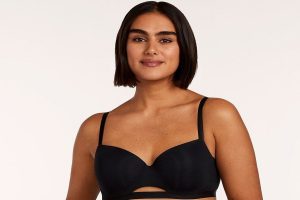 Woman wearing a T shirt bra from Third Love