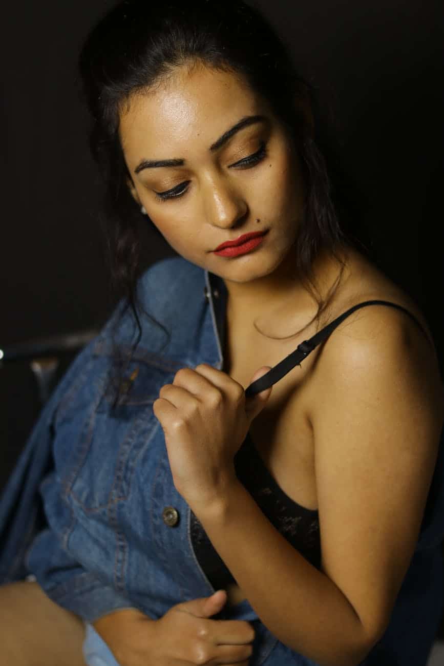 16 Reasons My Bra Strap Falls Down TheBetterFit