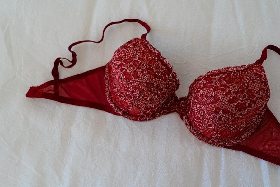 Can Underwire Bras Cause Pain? TheBetterFit