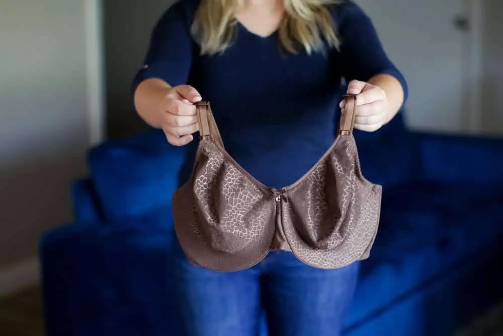 Why wear a Minimizer Bra? “Having large breasts is actually so