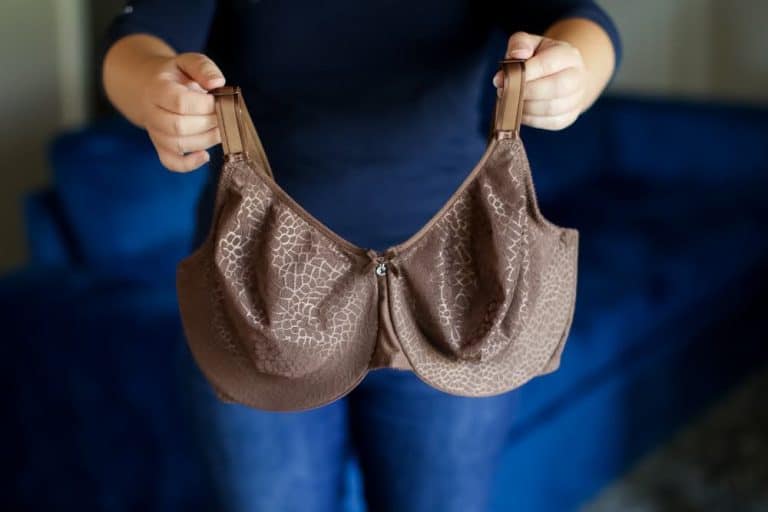 Best Minimizer Bra for Large Breasts [2024 Review] TheBetterFit