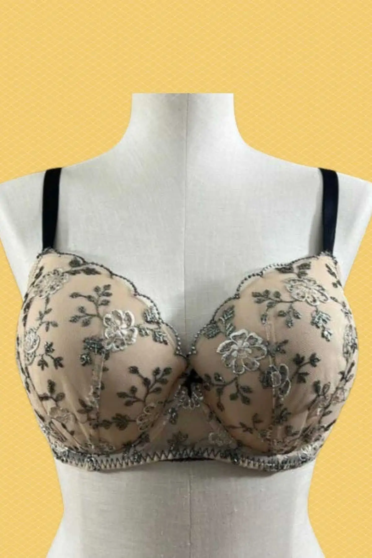 Cacique Bra Size 40DDD Cream Tan Lace Underwire